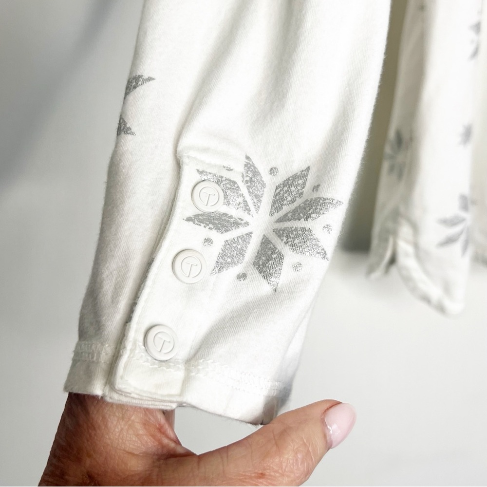 Talbots Snowflake Top - Picture 2 of 6